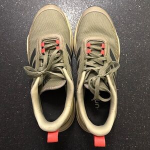 2022 Adidas Size 10 1/2
Trainer V 'Orbit Green Carbon’